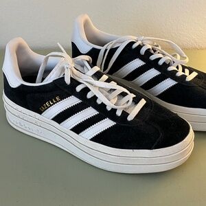 Adidas women’s bold gazelle shoes black and white size 7.5